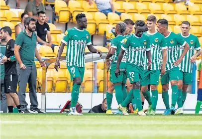  ?? ?? Equipa de Luís Freire mantém ainda a esperança de chegar aos lugares europeus
Em 66 duelos, o Rio Ave conseguiu cinco triunfos sobre as águias, empatando 11 e perdendo 50 jogos