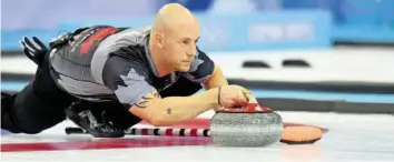  ?? AFP ?? Ryan Fry und seine Kollegen verhielten sich an der Red Deer Curling Classic alles andere als sportlich.