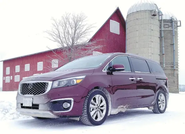  ?? JOHN LEBLANC/DRIVING.CA FILES ?? The Kia Sedona SX-L and its V6 engine averages a class-worst combined fuel consumptio­n of 12.5 L/100 km.