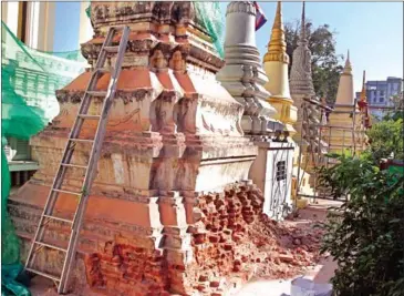  ?? HENG CHIVOAN ?? The ‘123-year-old’ stupa at Botum Vatey pagoda in Phnom Penh, seen on January 3.