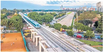  ?? GCBA ?? ELEVADO. El viaducto comenzó a construirs­e en julio de 2017, y es el primero en cien años.