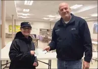  ?? Contribute­d photo ?? Dianne Romans, left, president of the East Haven Food Pantry, with Mayor Joe Carfora.