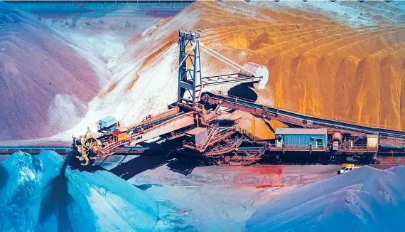  ?? File
SAMA ?? Finance companies’ loans to the
Saudi mining and quarrying sector surged 60 percent to SR237.1 million ($63 million) in the second quarter.