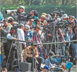  ??  ?? La ley considera la actividad periodísti­ca como de interés público