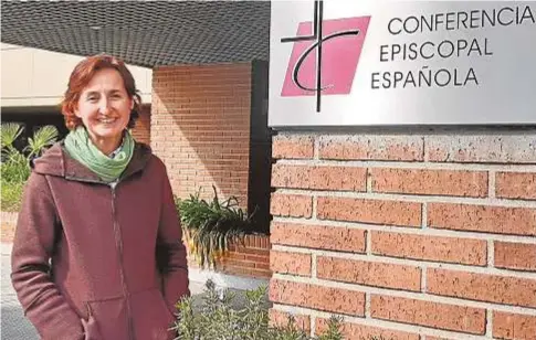  ?? CEE ?? 2 Raquel Pérez Sanjuán en la sede de la Conferenci­a Episcopal Española.