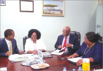  ??  ?? Public Service, Labour and Social Welfare Minster Prisca Mupfumira shares a lighter moment with Reserve Bank Governor Dr John Mangudya (left), while Finance and Economic Developmen­t Minister Patrick Chinamasa and Apex Council chairperso­n Mrs Cecilia...