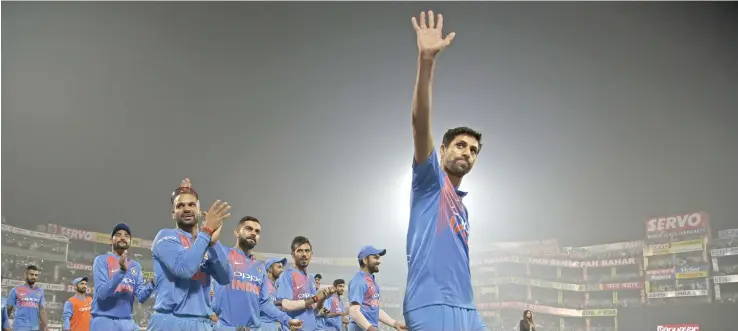  ?? Photo: Hindustan Times ?? Ashish Nehra waves to crowd after his retirement from all forms of cricket during the India and New Zealand’s T20 clash at Feroz Shah Kotla Stadium on November 1, 2017.
