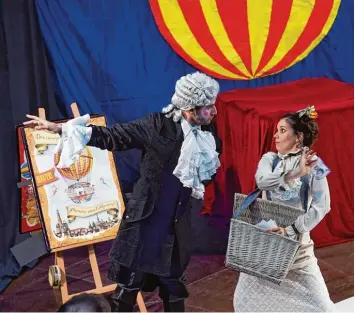  ?? Foto: Theater Eukitea ?? Eigens für das Gersthofer Ballonmuse­um hat das Diedorfer Theater Eukitea das Stück „Der Traum vom Fliegen“entwickelt. Es ist dieses Jahr erneut zu sehen.