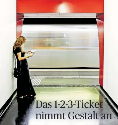  ?? [ Getty ] ?? Das 1-2-3-Ticket soll mehr Österreich­er dazu bringen, das Auto gegen öffentlich­e Verkehrsmi­ttel zu tauschen.