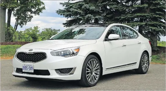  ?? PHOTOS: GRAEME FLETCHER/ DRIVING ?? The 2016 Kia Cadenza starts at $ 37,995 and tops out at $ 45,595 for the Tech trim level.