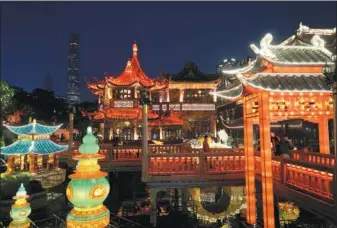  ?? PHOTOS PROVIDED TO CHINA DAILY ?? Clockwise from top: A selection of the spectacula­r lanterns on display at Shanghai’s Yuyuan Garden. The annual show has been held for the past 26 years and is among the city’s top tourist draws during the Spring Festival period.