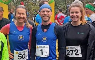  ?? ?? Team Bath members at the Wiltshire half marathon, from left, Marianne Carpenter, Andy Alcorn and Jess Ventham