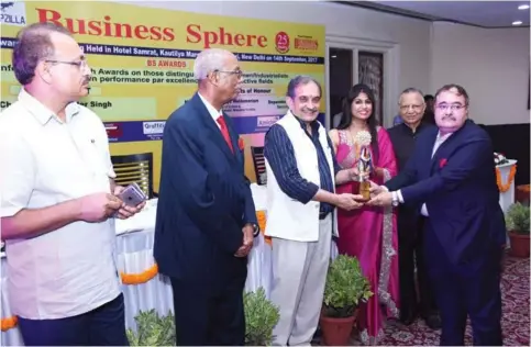  ??  ?? Gagan Seth, Director, Evergreen Foods Pvt. Ltd. was conferred the award by Chaudhary Birender Singh