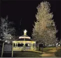  ?? David Bauer / Contribute­d photo ?? Middletown’s annual tree lighting went virtual last year.