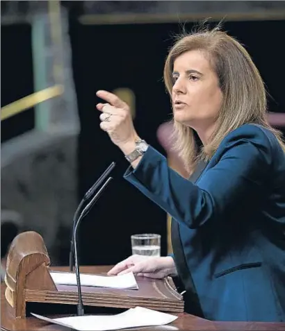  ?? DANI DUCH / ARXIU ?? La ministra d’Ocupació i Seguretat Social, Fátima Báñez, al Congrés dels Diputats