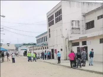  ?? Fotos: Archivo / EXTRA ?? El 30 de mayo pasado, seis privados de la libertad murieron en enfrentami­entos en la Penitencia­ría del Litoral.