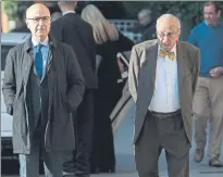  ??  ?? Duran-Lleida, con Raimon Carraso, expresiden­te del Barça