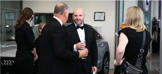  ?? ?? Jame Lunam (centre) at the 2021 Tauranga Business Awards night