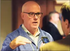  ?? Tyler Sizemore / Hearst Connecticu­t Media file photo ?? Danbury golfer Ken Green chats at the Fairfield County Sports Commission Sportsnigh­t Hall of Fame Induction Ceremony in 2017.