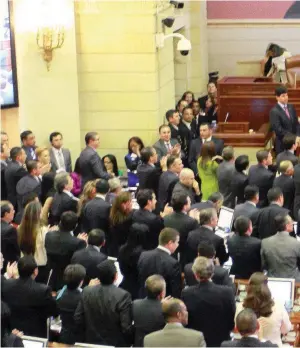  ??  ?? Juan Manuel Santos frente al Congreso de la República durante la