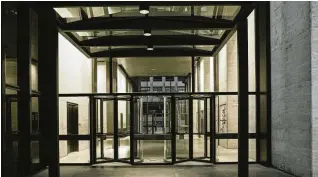  ?? HARUKA SAKAGUCHI / THE NEW YORK TIMES ?? An entrance to the Seagram Building in Manhattan. Three years into a mass workplace experiment, we are beginning to understand more about how work from home is reshaping workers’ lives and the economy.