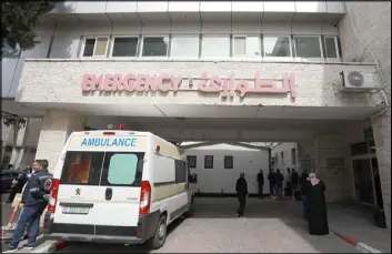  ??  ?? انخفاض طفيف في أعداد الوفيات بكورونا في المستشفيات الفلسطينية