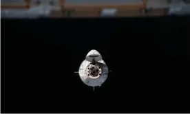  ?? Photograph: Nasa/Zuma Wire/Rex/Shuttersto­ck ?? The SpaceX Crew Dragon spacecraft approachin­g the Internatio­nal Space Station for a docking, 17 November.