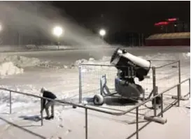  ?? FOTO: PELLE AUDELL ?? SNÖKANON. I år testar kommunen att anlägga ett skidspår i Vilundapar­ken med hjälp av en snökanon.