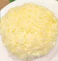  ??  ?? Say cheesiest!: Richmonde’s iconic giant ensaymada