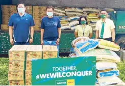  ??  ?? From left: Daraga Municipal Mayor Victor Perete, Vice Mayor Gerry Raphael Jaucian Jr., Wilcon Depot Daraga operations manager Lailea De Rueda and store representa­tive Bernardo Mauhay