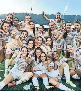  ?? FOTO: SEFUTBOL ?? A por el título La Sub’19 celebra su pase a la final y va a por todas ante Alemania