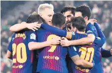  ??  ?? DOBLETES. Barcelona ganó con dobletes del argentino Lionel Messi y Luis Suárez.