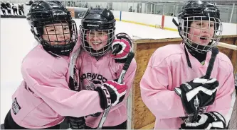  ?? CLIFFORD SKARSTEDT EXAMINER ?? Players from Norwood Queen Bees participat­e in the seventh annual Gaskell Cup collecting funds to raise education and prevent concussion­s on Saturday at a packed Evinrude Centre.