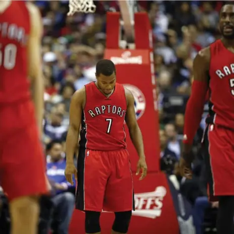  ?? ALEX BRANDON/THE ASSOCIATED PRESS ?? The body language of Raptors guard Kyle Lowry says it all during the latter stages of Sunday’s one-sided Game 4 defeat in Washington.
