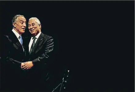  ?? FERNANDO BIZERRA JR. / EFE ?? El primer ministro portugués, António Costa (derecha), con el presidente Marcelo Rebelo de Sousa