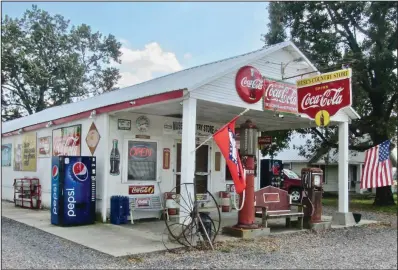  ??  ?? Muse’s Country Store sits along Arkansas 5 south of Heber Springs.