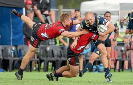  ?? PHOTO: ROBYN EDIE/STUFF ?? Highlander­s midfielder Matt Faddes scored a first-half hat-trick against the Crusaders in Waimumu last night.