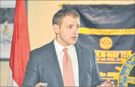  ?? Diane Crocker ?? Dr. Andrew Furey of St. John’s speaks to the Rotary Club of Corner Brook about Team Broken Earth.