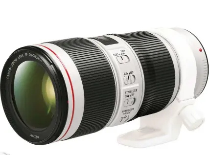  ??  ?? AboveIMAGE STABILISAT­ION The 70-200mm f4L IS II features afive-stop Image Stabilizer