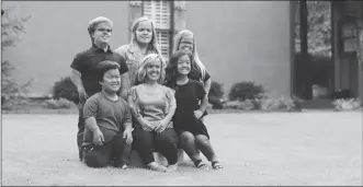  ?? ?? The Johnstons of “7 Little Johnstons”