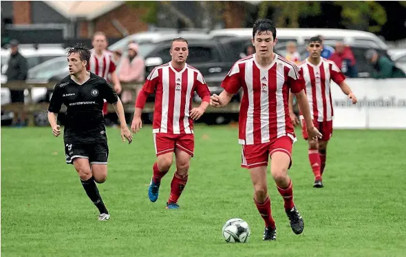  ?? LAWRENCE GULLERY/STUFF ?? Josh Clarkin scored in the second half for Cambridge.