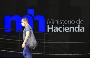  ?? RAFAEL PACHECO ?? El Ministerio de Hacienda ofrecerá a los inversioni­stas 10 diferentes emisiones de deuda en moneda local.