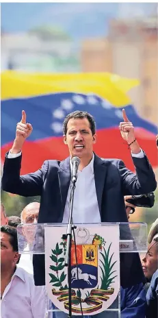  ?? FOTO: AP ?? Sehen so Sieger aus? Tritt Maduro ab oder wird er entmachtet, steht Juan Guaidó als Präsident bereit. Er könnte das Land befrieden.