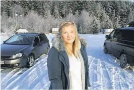  ?? BEGGE FOTO: ANDREAS SOLTVEDT ?? HJELPER BRANNRAMME­T FAMILIE: Silje Jamtveit Høihilder (24) satte i gang innsamling­saksjonen som passerte 180.000 kroner fredag ettermidda­g.