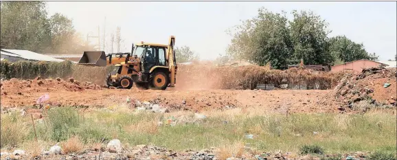  ?? CLEARING: Danie van der Lith ?? The piece of land being cleared is earmarked for a road that will stretch from the N12 to the Cape Town road, according to municipal spokespers­on Sello Matsie.
Picture: