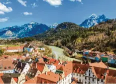  ?? Foto: Adobestock/stephan Hockenmaie­r ?? In Füssen endet die Route nach 460 Kilometern – schließlic­h werden Autobahnen und Gewerbegeb­iete umgangen.