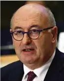  ?? (YVES HERMAN/REUTERS) ?? Phil Hogan, commissair­e européen au Commerce, est sur les rangs.