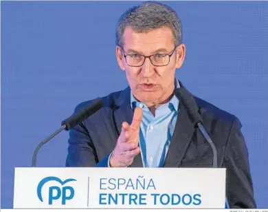  ?? MARCIAL GUILLÉN / EFE ?? El presidente del PP, Alberto Núñez Feijóo, ayer en el municipio murciano de Alcantaril­la.
