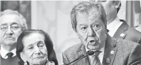  ?? Foto: Agencia Reforma ?? Legislador­as afines a Delgado presentará­n una denuncia contra Porfirio Muñoz Ledo (der.) ante el Comité de Ética de la Cámara. /