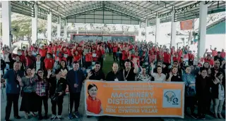  ?? CONTRIBUTE­D PHOTO ?? Photo shows the representa­tives from farmers groups, Nueva Ecija local and congressio­nal officials, and officials from the Department of Agricultur­e head office and attached agencies who attended the distributi­on of P107 million of farm equipment to qualified farmers’ groups in the province last week.